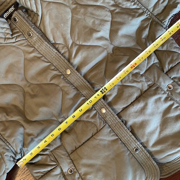 Quilted Bomber Jacket - Picture 9 of 10